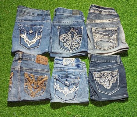 GLORIA VANDERBILT AND OTHER MIX BRANDS MINI SKIRTS (C 328)