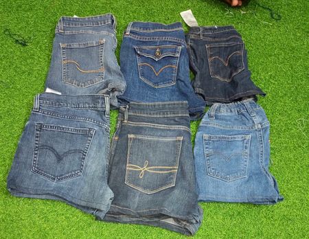 LEVI’  MINI SKIRTS (C 257)