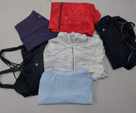 Lululemon Mix Bundle – Leggings, Trousers, Capri, Bra, Combo, Jacket, T-Shirt & Tank Top – Grade A/B – 20 Pcs | 09-071