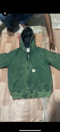 Custom handpick carhatt remanke 3 medium size 3 Large size  3 XL size  1 Small size