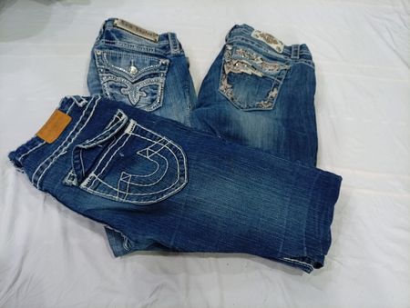 CR11058 Vintage Mix-Branded Flare and Straight-Leg Jeans