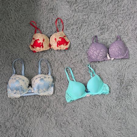 ***Victoria’s Secret Bras – Branded Lingerie Fashion Mix