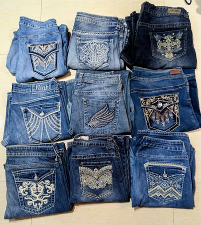 WALLFLOWER AND OTHER BRAND WOMEN WEAR JEANS