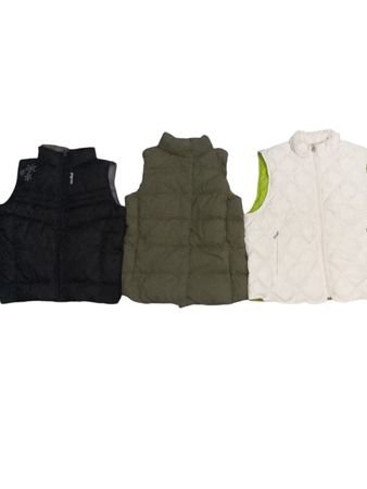Les vestes matelassées mélangent les marques.