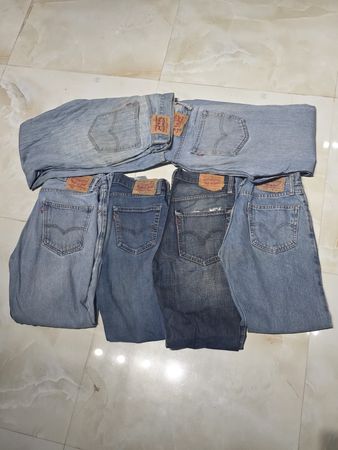 Levis 505 jeans