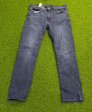 7828 - Levi's Jeans und Baumwollhose
