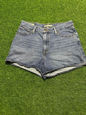 Shorts Levis pour femmes Y2K