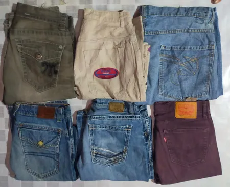 LEVI, S  AND OTHER MIX BRANDS BAGGY JEANS (ID 293)