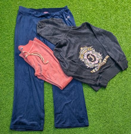 7998 - Juicy Couture Hoodie und Hose.