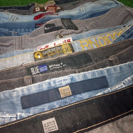 ROCKAWEAR SOUTH POLE AND OTHER BRAND MEN WEAR HIP-HOP JEANS( A 180)