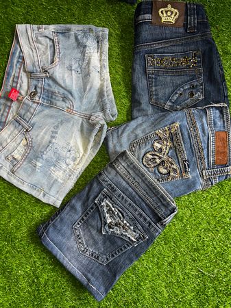 Y2K shorts et skrits BN 607