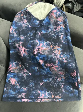 Lululemon tank tops
