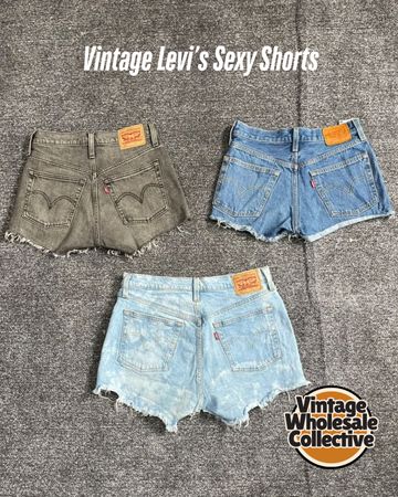 🔴 Vintage Levi’s Sexy Shorts - (30/09)