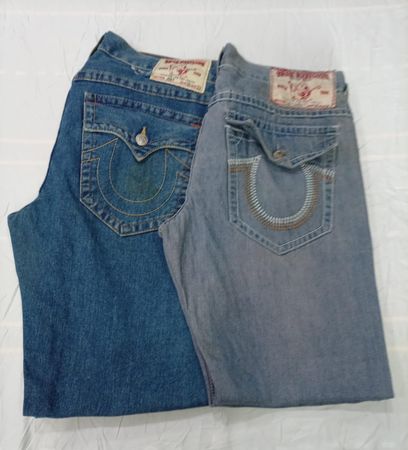 CR10424 Vintage True Religion Men’s Jeans