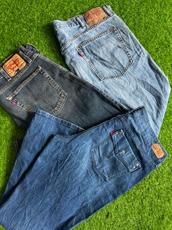 Jeans de marque Levi’s mix BN 557