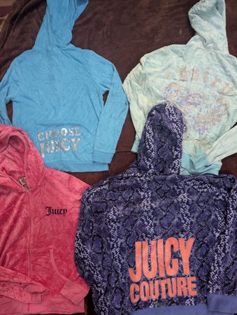 Preloved Vintage Juicy Couture.