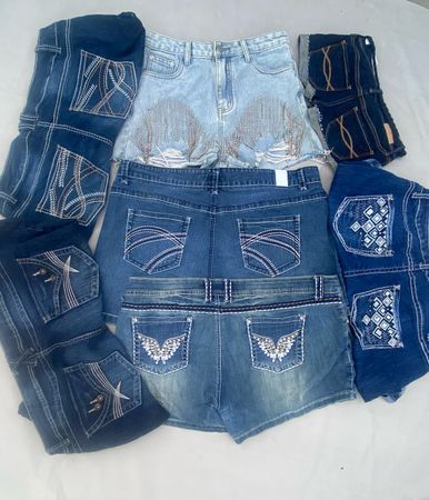 Shorts in jeans sexy alla moda con ricami