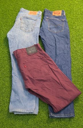 7826 - jeans Levi's e pantaloni di cotone
