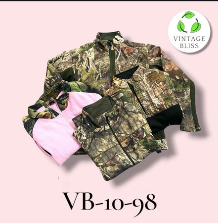 Realtree Camo Men’s Zipper Jacket Wholesale Bundle – Assorted Styles (VB-10-98) 10 piece