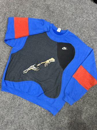 Pull funky Nike recyclé