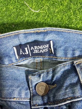 ARMANI JEANS (A 205)