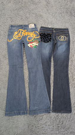 ***Y2K Flare Jeans – Detailed Embroidery & Denim Washes