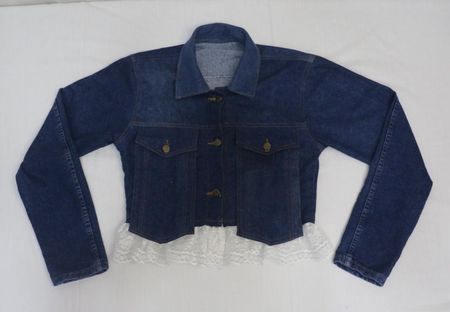 CR2252 VESTE COURTE EN DENIM UP-CYCLE AVEC OURLET EN LAÇAGE