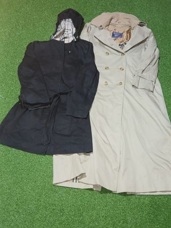 BURBURRY TRENCH COAT