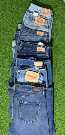 LEVI’S JEANS (B 19)