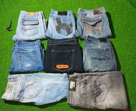 BUFFALO  AND OTHER MIX BRANDS JEANS (A 156)