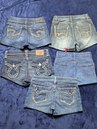 Mini shorts brodés Y2K