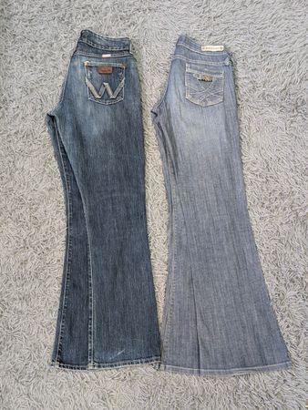 ***Y2K Embroidered Flare Denim – Trendy Retro Jeans