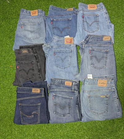 LEVI’S JEANS (B 43)