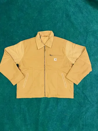 Upcycling Carhartt Detroit Jacke