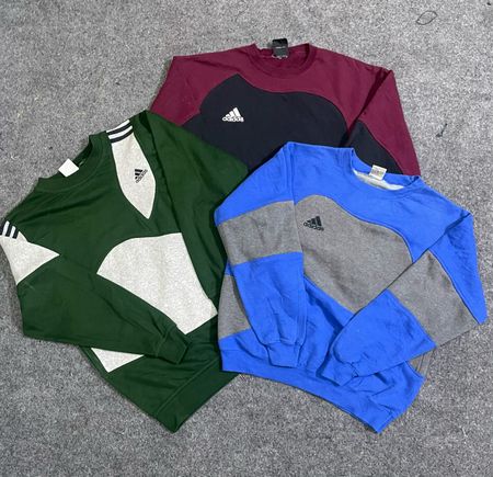 アップサイクルされたAdidasスウェットシャツ