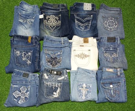 ROCK AND REPUBLIC AND OTHER MIX BRANDS JEANS (B 71)