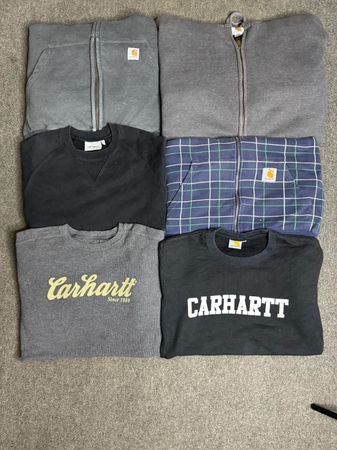 Carharrt Authentic Sweatshirt 32 pieces