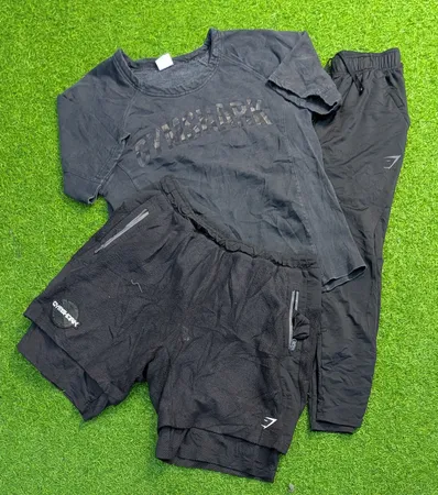 7251 - Gymshark T-shirts à demi-manches, sweatshirts, shorts et pantalons de jogging
