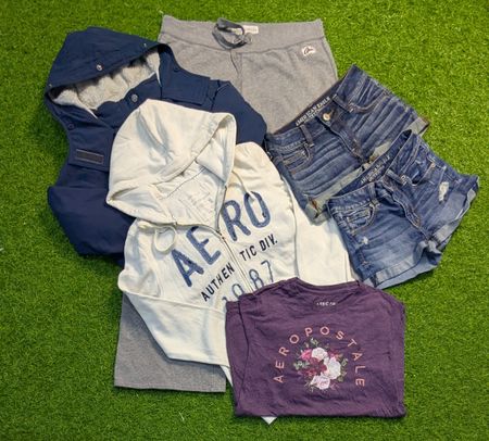 6866 - American Eagle, Aeropostale, Abecrombie and Hollister Short, T-Shirts, Hoodies and Trousers