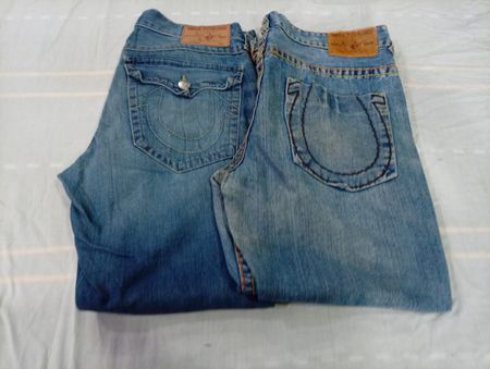 CR10619 Vintage True Religion Men’s Jeans