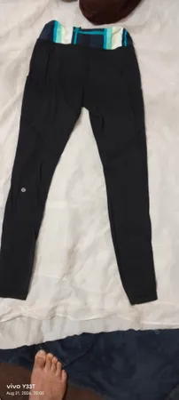 Lululemon Women’s Black Activewear Leggings – Used