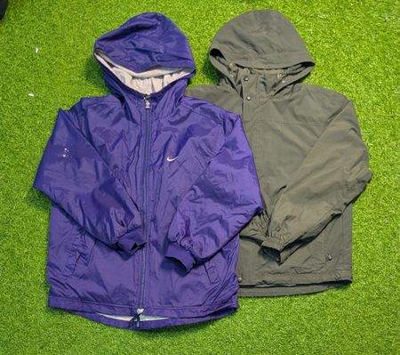 6670 - Nike, Adidas und unbeschriftete Jacke