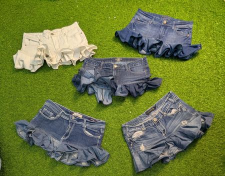 8019 - Jupes en denim mini recyclées