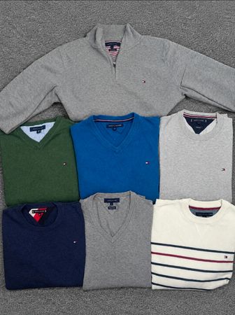 Authentic tommy hilfiger sweater