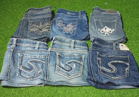 SILVER JEANS CO. , HYDRAULIC MINI SKIRTS (C 451)