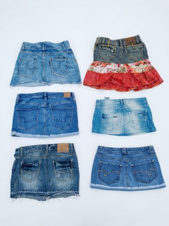 Wholesale Lot of Vintage Y2K Denim Mini Skirts –(A-33)