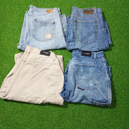 FUBU MECCA AND OTHER BRAND MEN WEAR SHORTS (D 230)