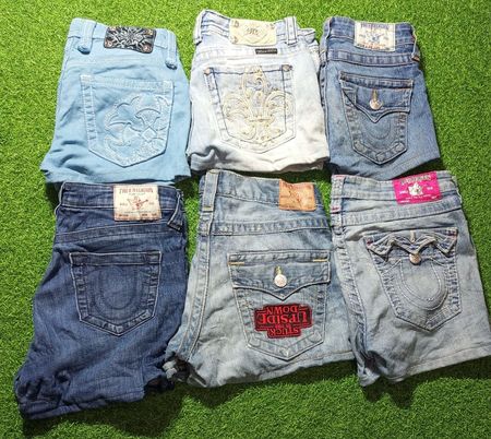 MISS ME , TRUE RELIGION MINI SHORTS (M 001)