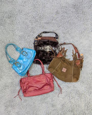 ***Y2K Schultertaschen – Trendy Retro 2000er Handtaschenmix
