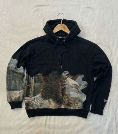 Upcycle Branded Hoodie mit Wandteppich (Dv-10-57)